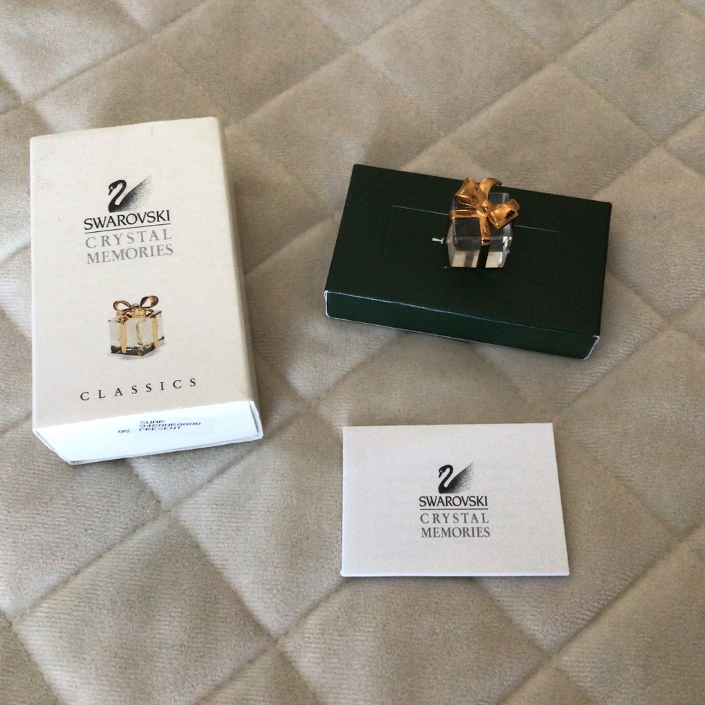 NWT Swarovski Present